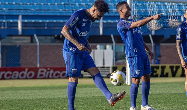 Paolo Guerrero estuvo sin equipo por casi nueves meses. Foto: Avaí FC