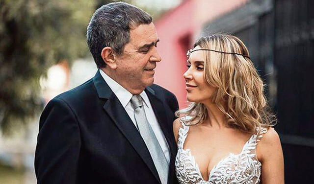  Juliana Oxenford en su boda con la compañía de su padre, Marcelo Oxenford. Foto: Juliana Oxenford/Instagram   