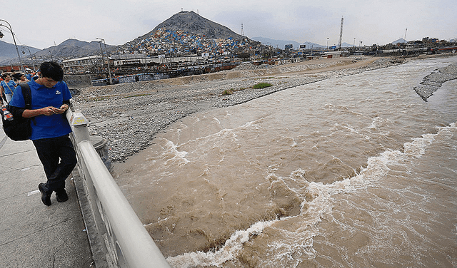  Preocupación. El caudal de los ríos Rímac, Lurín y Chillón se ha incrementado por las lluvias. Foto: Félix Contreras/La República   