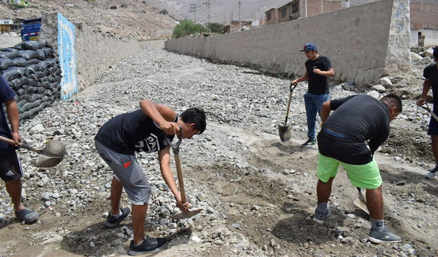 Autoridades locales y del Gobierno no han brindado la ayuda óptima que se requiere ante precipitaciones, aseguran los vecinos. Foto: Omar Coca / URPI-LR    