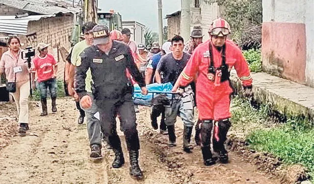 Rescate. Bomberos y policías encontraron cadáver de mujer. Foto: difusión   