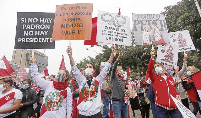 El discurso fraudista también se hizo presente en las últimas elecciones presidenciales en Perú. Foto: EFE   
