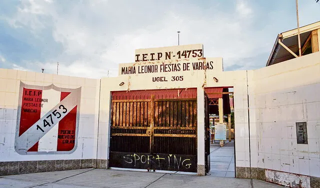 Emergencia. El centro educativo María Leonor Fiestas de Vargas fue requerido temporalmente. Foto: Malú Ramahí   