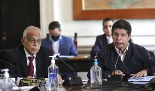  Denuncia sostiene que Aníbal Torres y Pedro Castillo tienen como "propósito disolver el Congreso de manera ilegítima". Foto: Presidencia  
