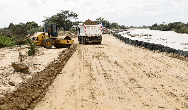  Labor. Reforzar las riberas de los ríos es otra tarea urgente. Foto: Clinton Medina/La República   