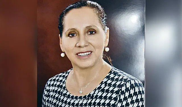 Contacto. La profesora chotana Irma Rojas Regalado fue directora de la Oficina de Apoyo de Lilia Paredes. Foto: difusión   