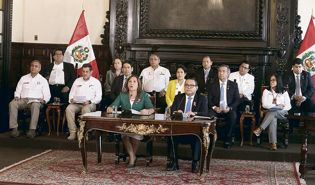 Ataque. Presidenta dice que Ejecutivo no puede atender pedidos ‘políticos’ de manifestantes. Foto: Félix Contreras/La República   