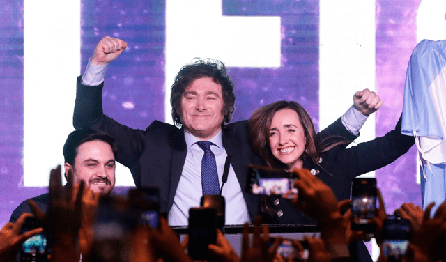 Javier Milei lidera las PASO 2023 con más del 30% de los votos. Foto: AFP   