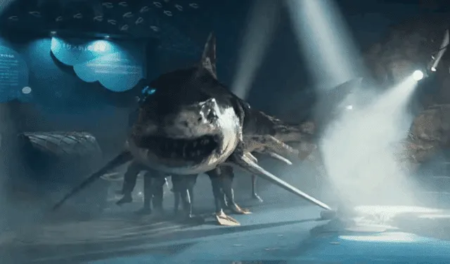  El tiburón zombi de 'Zom 100'. Foto: Netflix   