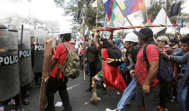  Movilización. Protesta ciudadana tuvo una dura represión. Foto: Marco Cotrina/La República   