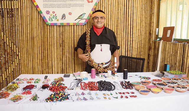  Arte de lamas. La creación de ornamentos en la Amazonía es una práctica que se da desde la antigüedad. Foto: Sandra Ferrándiz/La República   