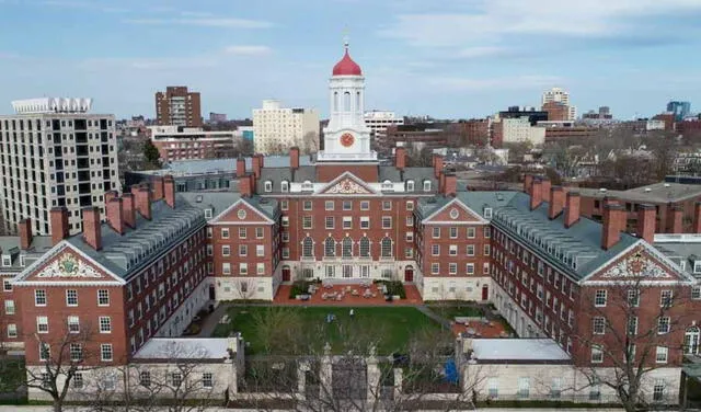  La Universidad de Harvard es la mejor del mundo, de acuerdo con el ranking de Shanghái de 2023. Foto: Harvard<br>    