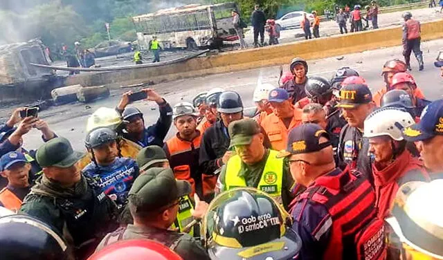 Tras el accidente de Caracas-Guarenas, en el estado Miranda, se han establecido medidas de restricción en las carreteras. Foto: composición LR/difusión   