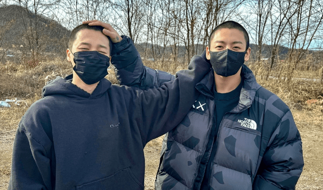 Jimin y Jungkook el día que se internaron al servicio militar obligatorio en Corea del Sur. Foto: Hybe   