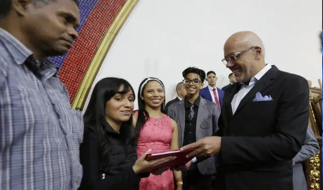 Jorge Rodríguez encabezó ceremonia de aprobación del proyecto de ley a favor de personas con discapacidad en Venezuela. Foto: Prensa Asamblea Nacional.    