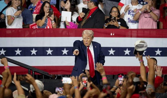 Donald Trump acudió a un mitin en Carolina del Norte para sumar votos rumbo a las elecciones de noviembre. Foto: AFP   