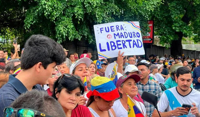 Las encuestas han vaticinado la caída de Nicolás Maduro en las elecciones de Venezuela 2024. Foto: composición LR/X.   