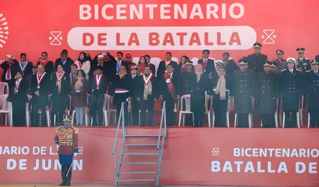 Autoridades del Gobierno de Dina Boluarte estuvieron presenten en el bicentenario de la batalla de Junín.   