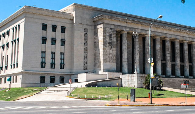 La Universidad de Buenos Aires (UBA), a pesar de haber descendido en el ranking de QS World University Rankings del puesto 67 al 95 en un año. Foto: Forbes Argentina. 