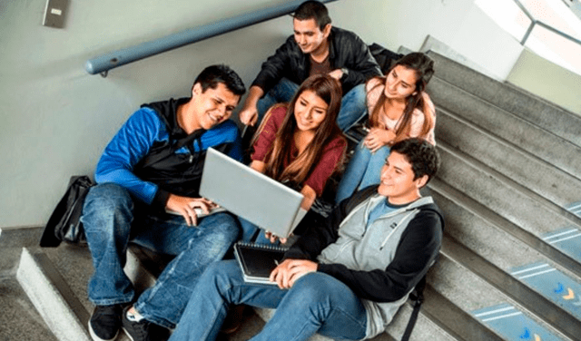 Quienes pueden participar de la beca son estudiantes de Derecho, Economía e Ingeniería. Foto: Andina   