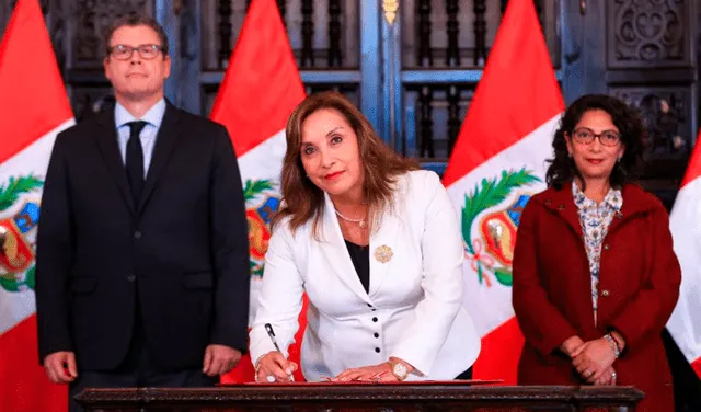 La presidenta firmó decreto supremo acerca de un nuevo museo en el Cusco. Foto: Gobierno del Perú   