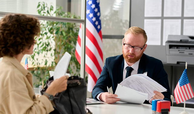  Atención, migrante, no pases por alto&nbsp; el trámite para la ciudadanía americana. Foto: Migrar USA.   