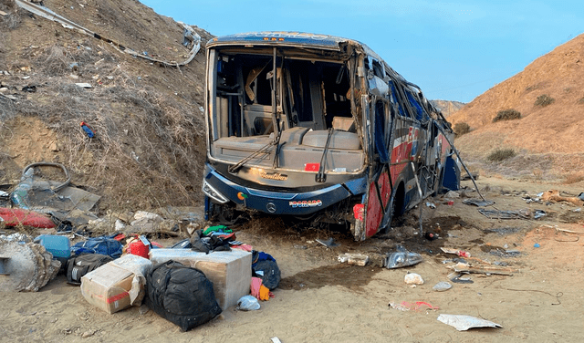 Bus El Dorado que sufrió el accidente. Foto: Maribel Mendo/URPI-LR   