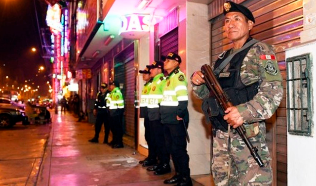 El general Monrroy aseguró que contarán con el apoyo de las Fuerzas Armadas durante estado de emergencia. Foto: Andina   