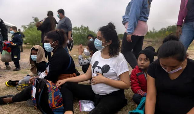 Madres inmigrantes en la frontera de Estados Unidos. Foto: ABC 