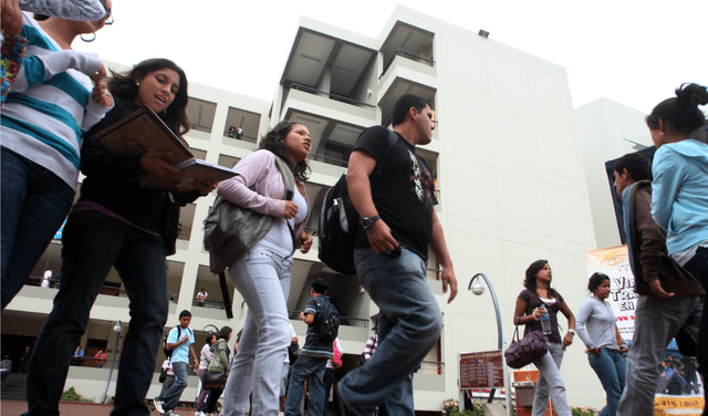 Estudiantes de diferentes partes de Lima tendrían más ofertas de acceso a la educación superior. Foto: Andina   