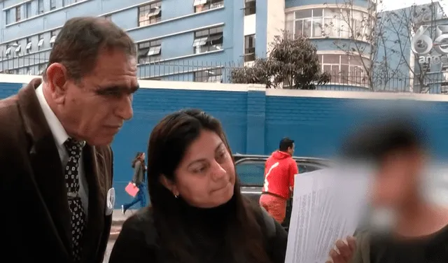  Flor Aparcana, víctima de la agresión por parte de fiscalizadores de La Victoria. Foto: captura Panamericana TV    