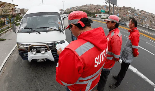 Las multas por exceso de velocidad pueden llegar hasta más de 2 mil soles. Foto: Andina   