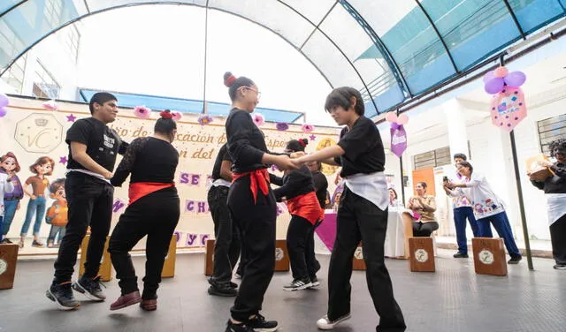 Niños también sienten la música criolla. La iniciativa regional fue una fiesta.   