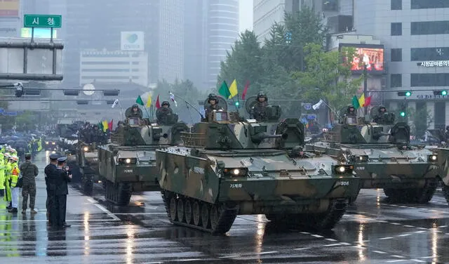  La potencia de fuego de la artillería es un factor disuasorio clave en los conflictos modernos, obligando a los enemigos a mantener una distancia prudencial. Foto: Euro News   