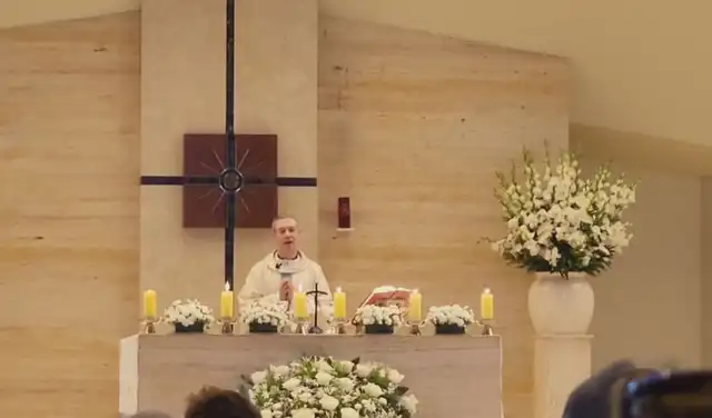  El Monseñor Bertomeu celebró una misa en la Iglesia de Camacho este domingo 2 de febrero. Foto: Grecia Infante/La República    