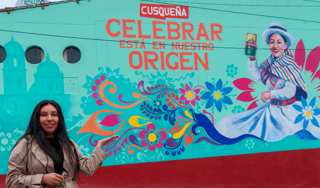 Para este mural, Carrillo se encargó de lijar bien la pared, acondicionarla, aplicar una base sólida y usar pinturas especiales. Foto: Sandy Carrión Cruz/La República   