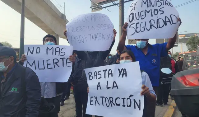 Vecinos se unieron a la manifestación.   