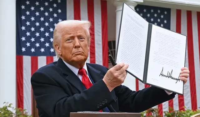 La primera ola masiva de aranceles se dio el Día de la Liberación en EE.UU.   