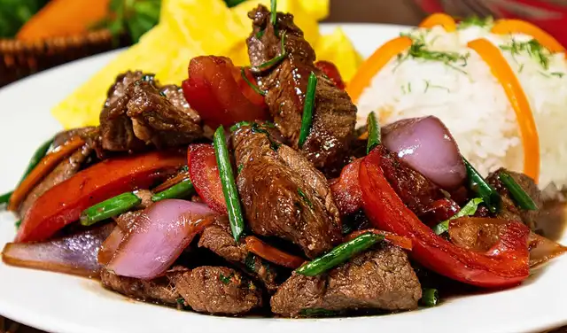  Lomo saltado. Foto: Sazón y Corazón   