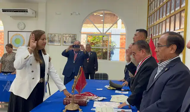  Alejandra, especialista en comunicación institucional, y Luthy, economista con vasta experiencia, fueron reconocidos por su dedicación al servicio y el desarrollo social en Perú, reafirmando su compromiso con la patria.   