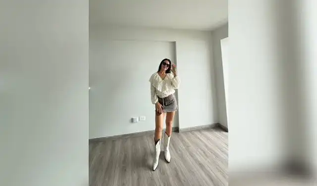 Rosángela posa junto a las llaves de su nuevo departamento. Foto: Instagram (rosangelaeslo)  