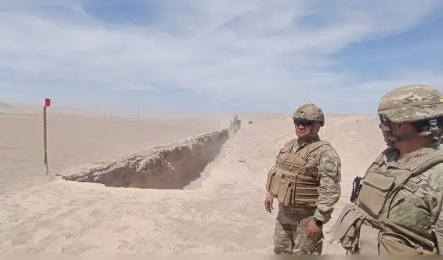 Ejército chileno comienza la excavación de zanjas. Créditos: Liz Ferrer / URPI-LR Ejército chileno comienza la excavación de zanjas. Créditos: Liz Ferrer / URPI-LR