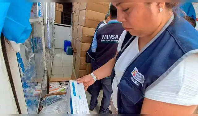 Durante la inspección, se encontró productos vencidos y otros falsificados.