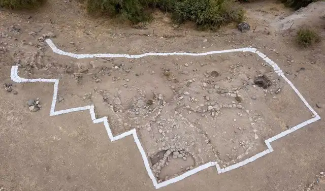 Fotografía aérea de las estructuras del yacimiento natufiense que muestra la variedad de formas. Foto: Naftali Hilge
