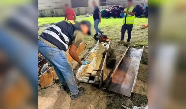 La droga estaba camuflada en vigas de metal para inadvertir los controles de seguridad. La droga estaba camuflada en vigas de metal para inadvertir los controles de seguridad.