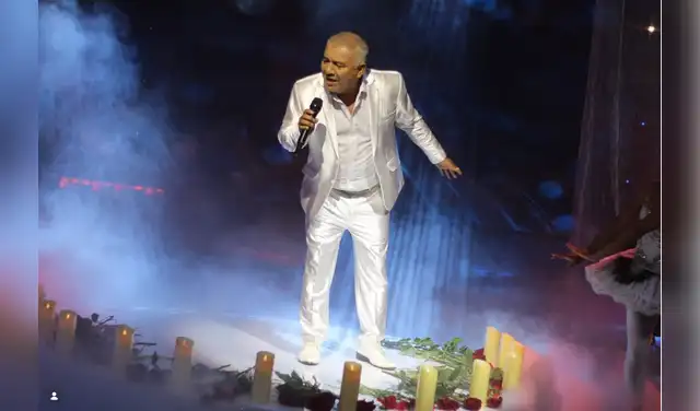 Ernesto Pimentel publicó imagen de Manolo Rojas en el escenario