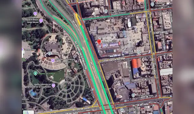 Estado del tráfico cerca del centro comercial Polvos Azules.