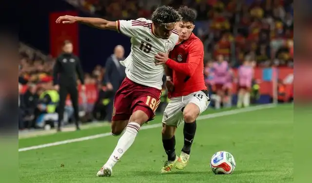 Lamine Yamal jugó ante Egipto y Serbia en la última fecha FIFA. Foto: AFP  