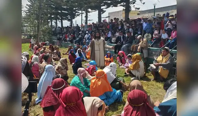Vía Crucis en Paucarpata incluyó a más de 100 actores