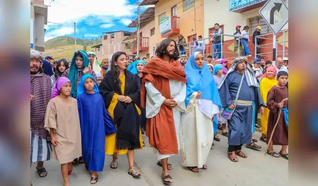 Vía Crucis en la provincia de Otuzco, en Trujillo